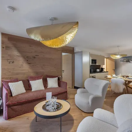 Lägenhet Moderne Proche Des Pistes Avec Parking A - Fr-1-563-140 Courchevel